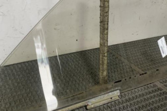 Vitre avant droit PEUGEOT 205