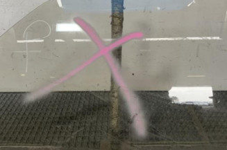 Vitre avant gauche PEUGEOT 205