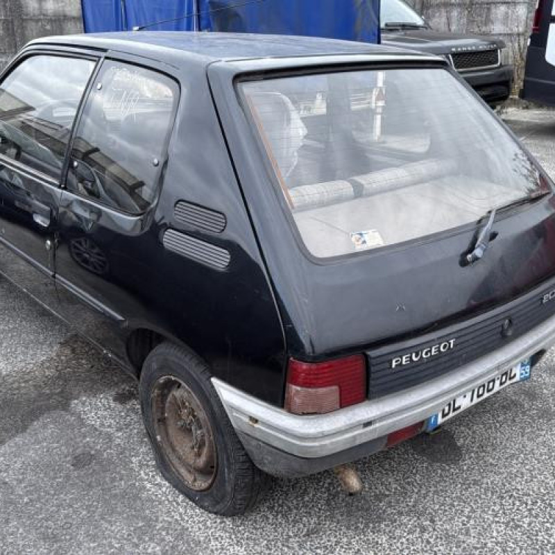 Vitre avant gauche PEUGEOT 205 Photo n°8