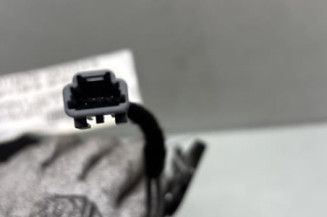 Attache ceinture arriere droit RENAULT CLIO 4