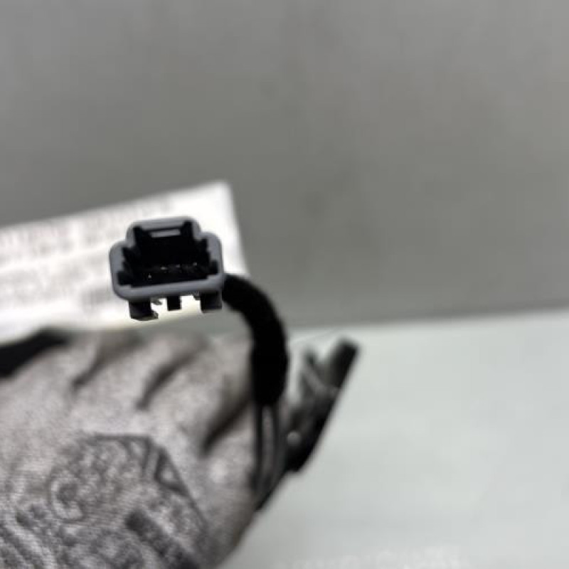 Attache ceinture arriere droit RENAULT CLIO 4 Photo n°5