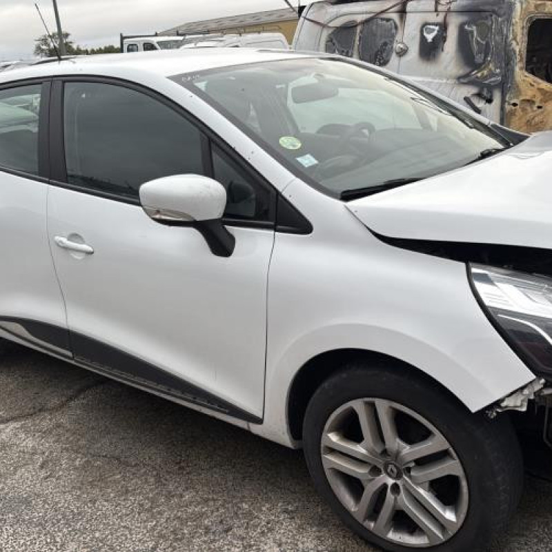 Attache ceinture arriere droit RENAULT CLIO 4 Photo n°14