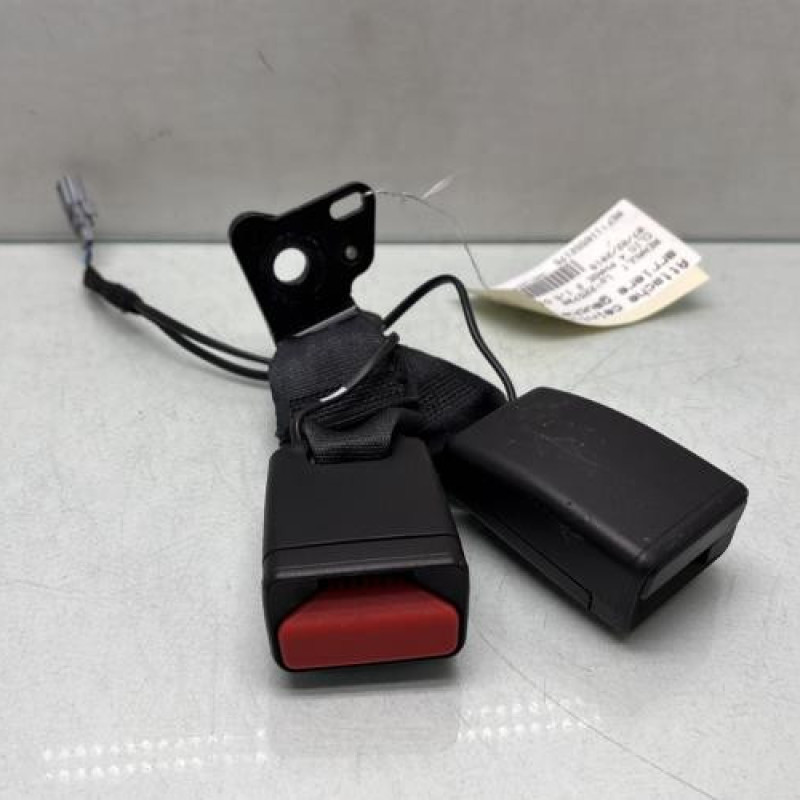 Attache ceinture arriere gauche RENAULT CLIO 4 Photo n°1