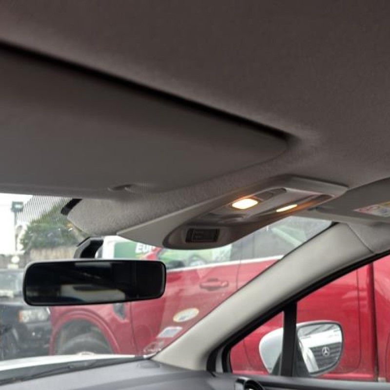 Attache ceinture arriere gauche RENAULT CLIO 4 Photo n°20