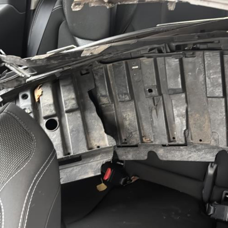 Volant RENAULT CLIO 4 Photo n°17