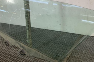 Vitre avant gauche PEUGEOT 508 1 SW