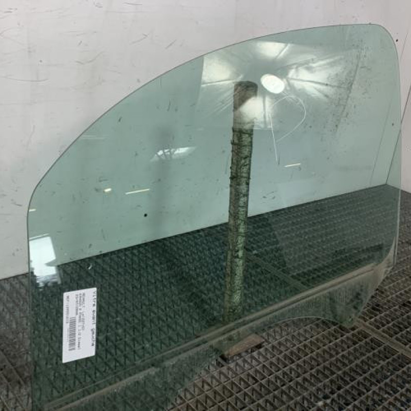 Vitre avant gauche RENAULT KANGOO 2 Photo n°3