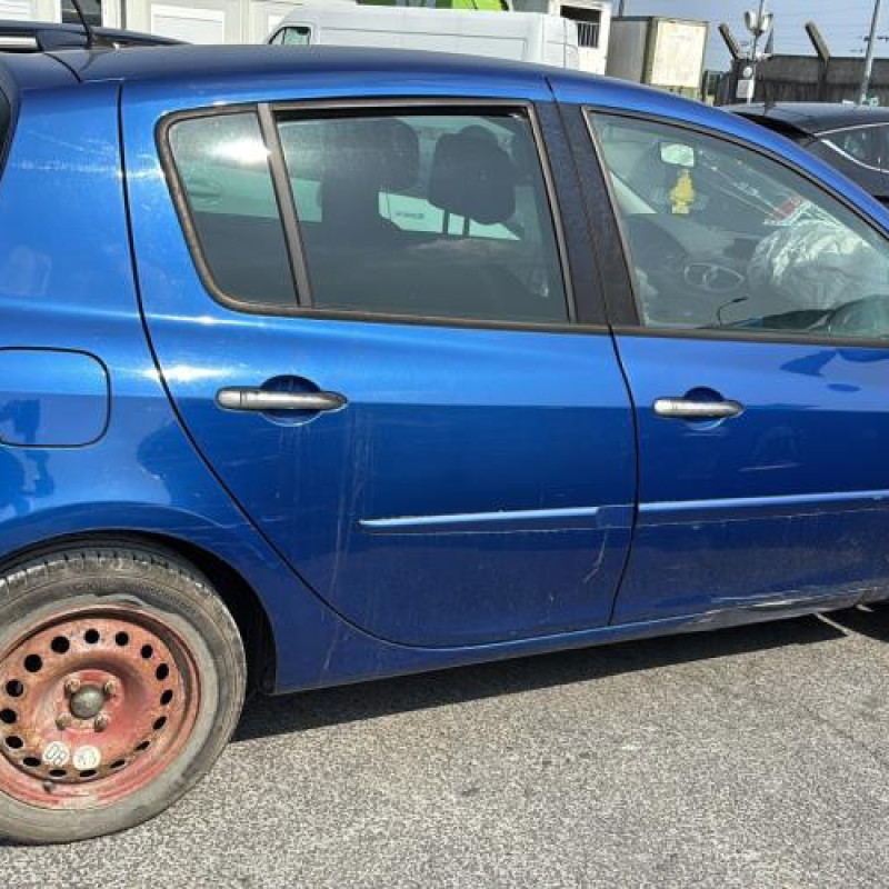 Custode arriere droit (porte) RENAULT CLIO 3 Photo n°10