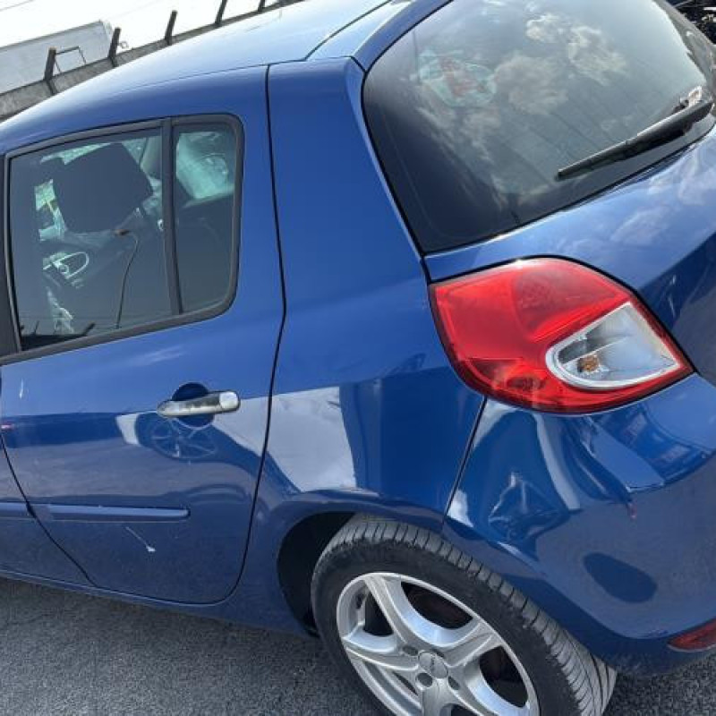 Custode arriere droit (porte) RENAULT CLIO 3 Photo n°11
