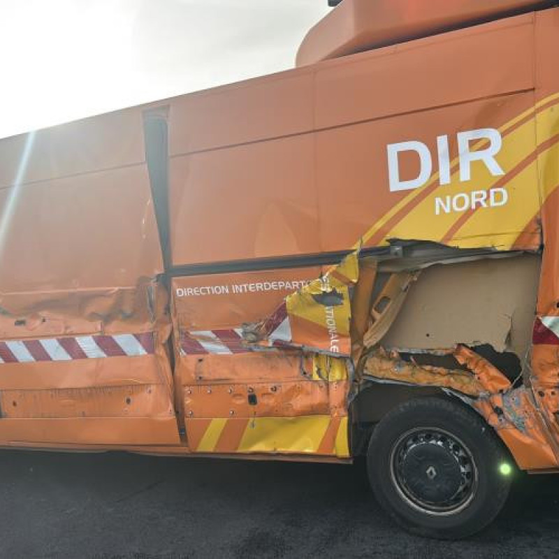 Custode avant gauche (porte) RENAULT MASTER 3 Photo n°12