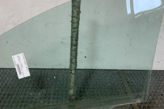 Vitre avant droit PEUGEOT 207 Photo n°1