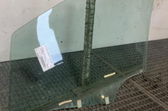 Vitre avant droit PEUGEOT 207