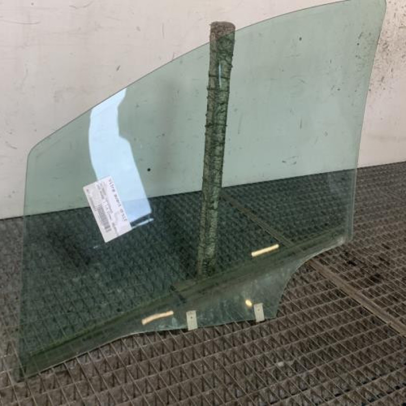 Vitre avant droit PEUGEOT 207 Photo n°2