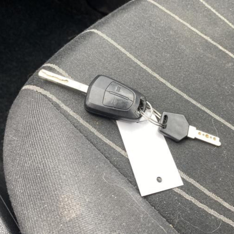 Alternateur OPEL CORSA D Photo n°13