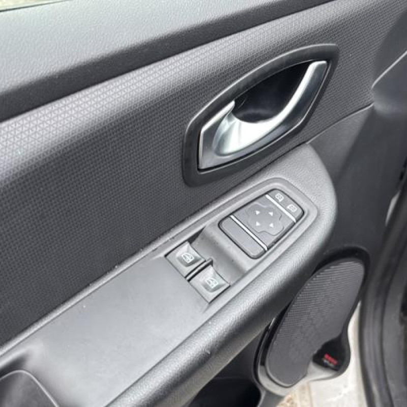 Anti brouillard droit (feux) RENAULT CLIO 4 Photo n°14