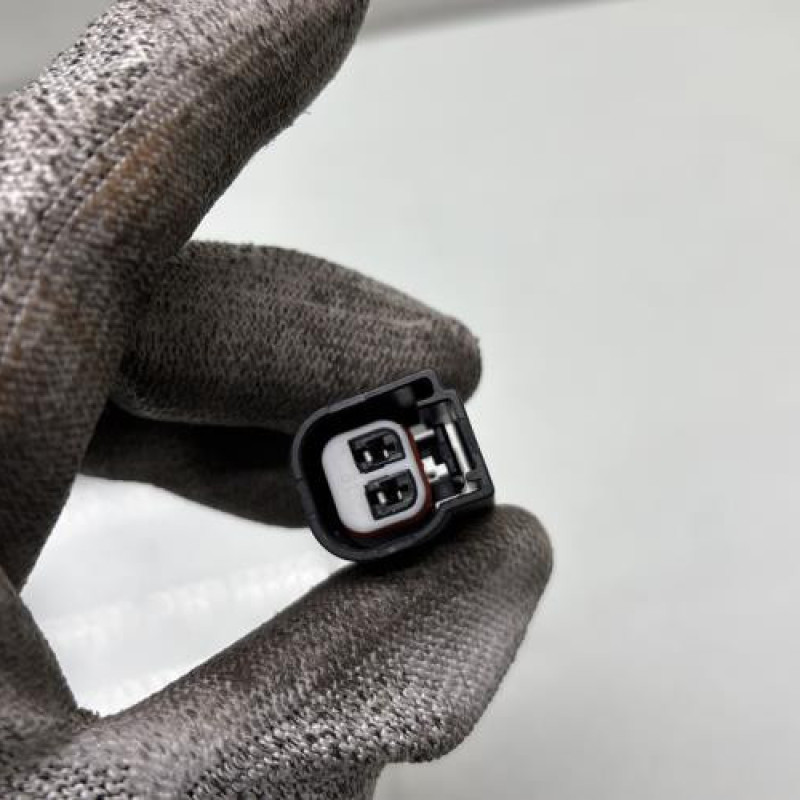 Attache ceinture arriere gauche FORD PUMA 2 Photo n°4