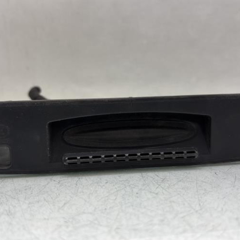 Bouton de coffre FORD PUMA 2 Photo n°1