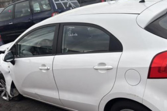 Anti brouillard arriere gauche KIA RIO 3