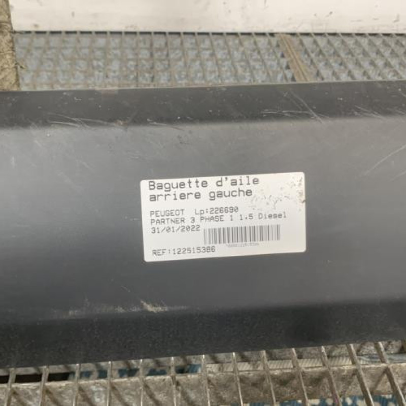 Baguette d'aile arrière gauche PEUGEOT PARTNER 3 Photo n°3