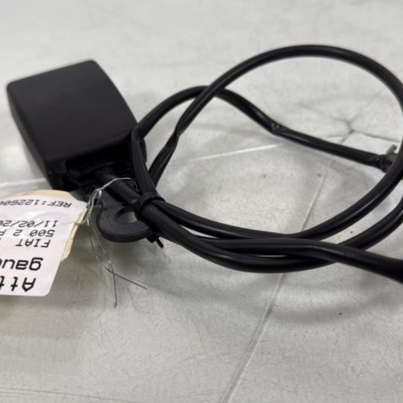 Attache ceinture avant gauche FIAT 500 2 Photo n°2