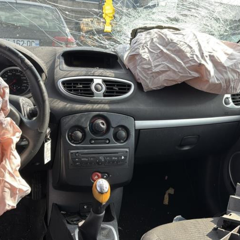 Moteur RENAULT CLIO 3 Photo n°16