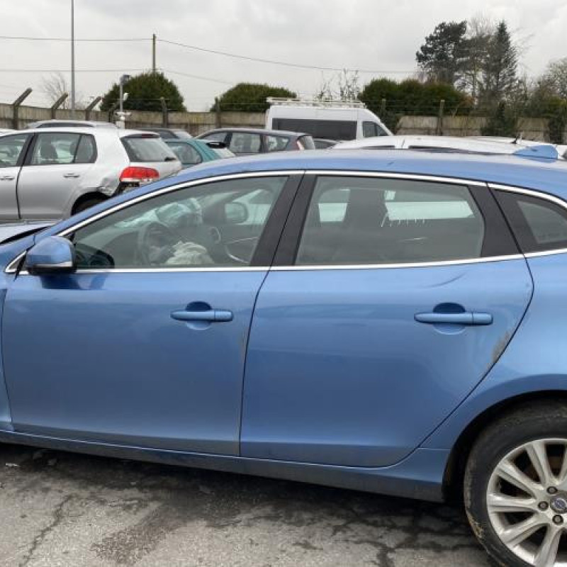 Cremaillere assistee VOLVO V 40 2 Photo n°10