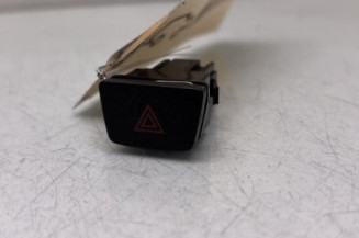 Bouton de warning FORD PUMA 2 Photo n°1