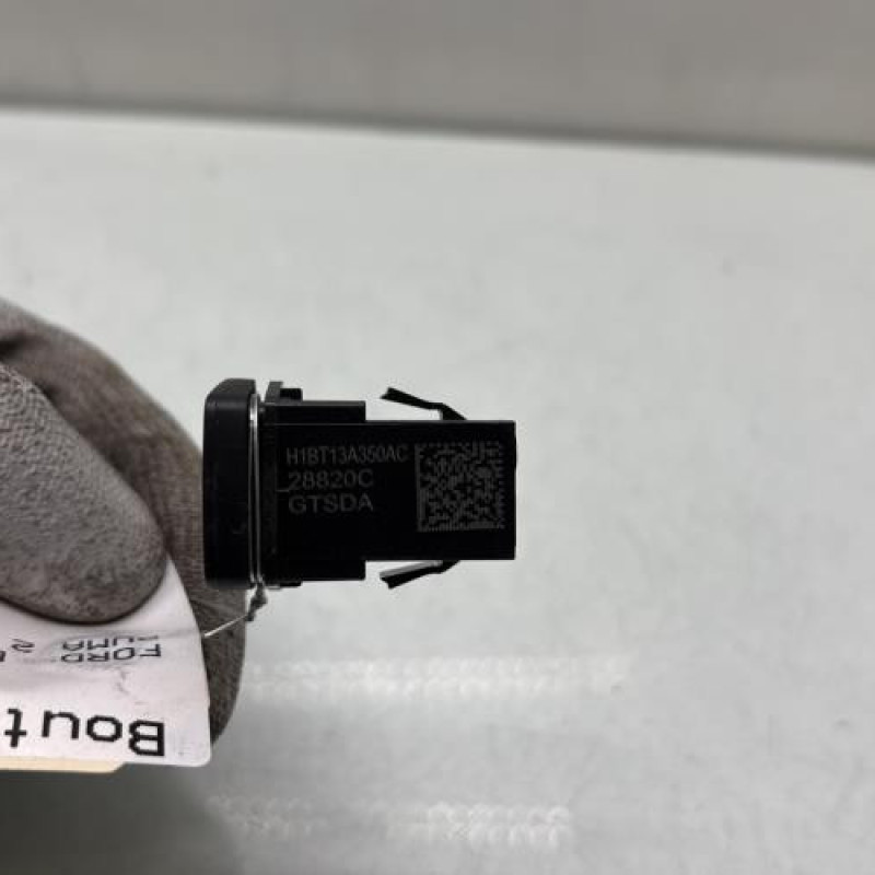 Bouton de warning FORD PUMA 2 Photo n°4