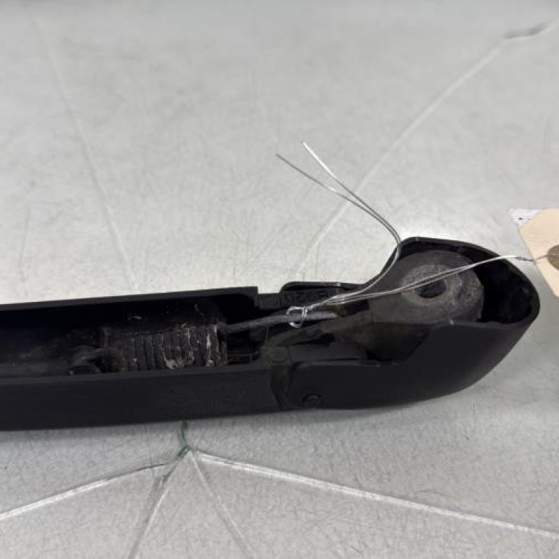 Bras essuie glace arriere FIAT 500 2 Photo n°4