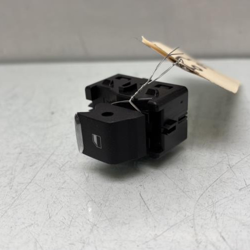 Interrupteur de leve vitre arriere droit FORD PUMA 2 Photo n°2