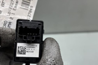 Interrupteur de leve vitre arriere droit FORD PUMA 2
