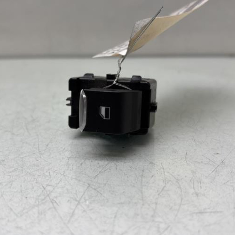 Interrupteur de leve vitre arriere gauche FORD PUMA 2 Photo n°1