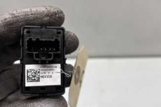 Interrupteur de leve vitre avant droit FORD PUMA 2