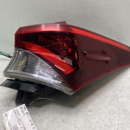 Feu arriere principal droit (feux) TOYOTA AURIS 2 Photo n°1