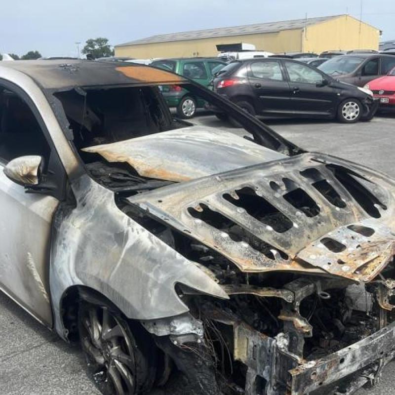 Feu arriere principal droit (feux) TOYOTA AURIS 2 Photo n°6