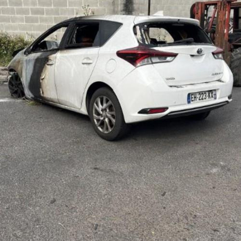 Feu arriere principal droit (feux) TOYOTA AURIS 2 Photo n°7