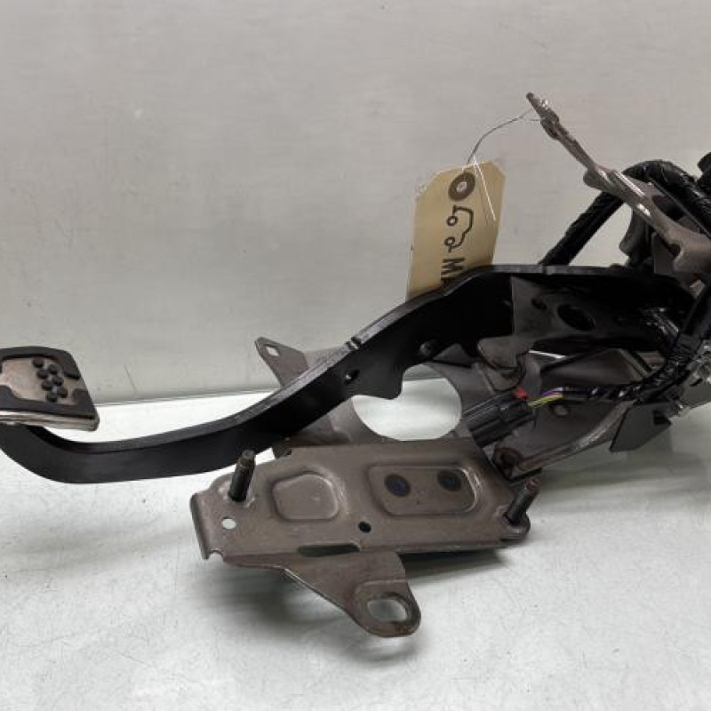 Pedale de frein FORD PUMA 2 Photo n°1