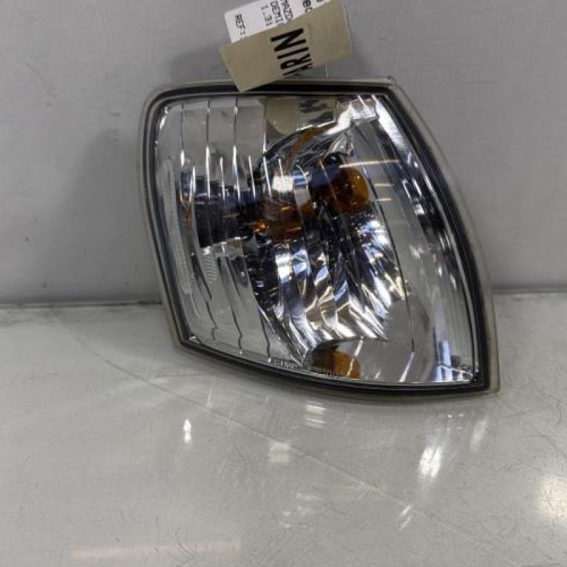 Optique avant secondaire droit (feux)(clignotant) MAZDA DEMIO Photo n°1