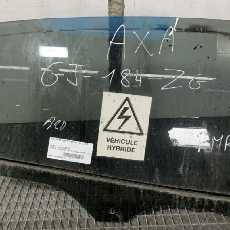 Vitre arriere droit FORD FOCUS 4 Photo n°1