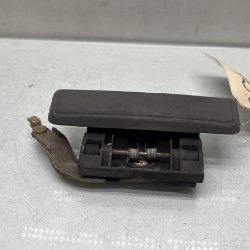 Poignee porte avant gauche PEUGEOT 205 Photo n°2