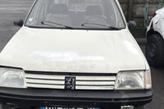 Poignee porte avant gauche PEUGEOT 205