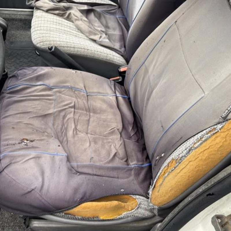 Poignee porte avant gauche PEUGEOT 205 Photo n°14