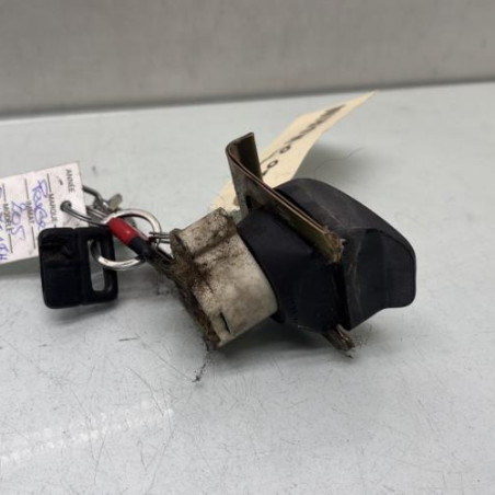 Bouton de coffre PEUGEOT 205