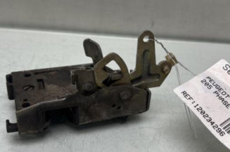 Serrure arriere droit PEUGEOT 205