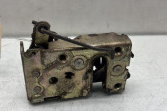 Serrure avant droit PEUGEOT 205 Photo n°1