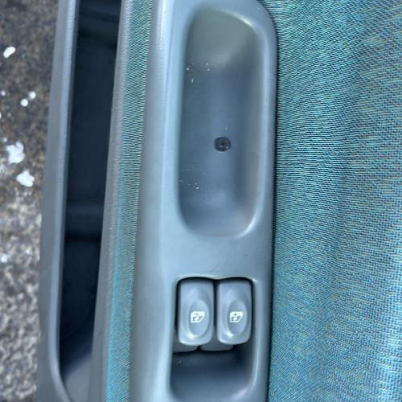 Feu arriere principal droit (feux) RENAULT TWINGO 1 Photo n°13