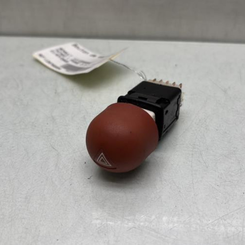 Bouton de warning RENAULT TWINGO 1 Photo n°1