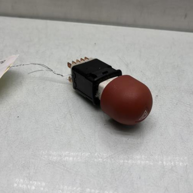 Bouton de warning RENAULT TWINGO 1 Photo n°2