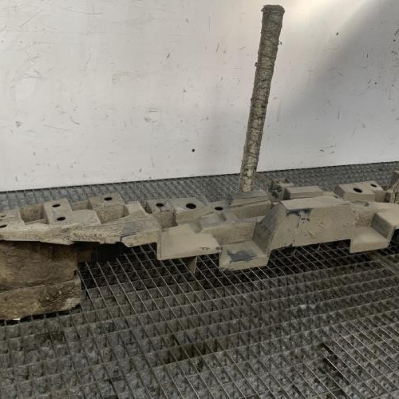 Absorbeur de pare choc arriere RENAULT TWINGO 2 Photo n°2