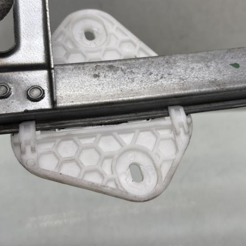 Leve vitre mecanique avant gauche DACIA LOGAN 1 Photo n°3